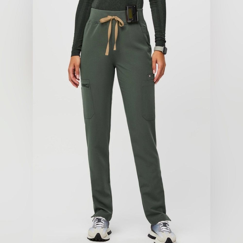 Figs Yola Moss Medium Petite High Waisted Skinny Scrub Pants Women’s